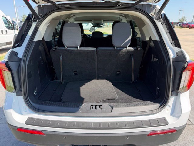 Certified 2025 Ford Explorer Active RWD image 9