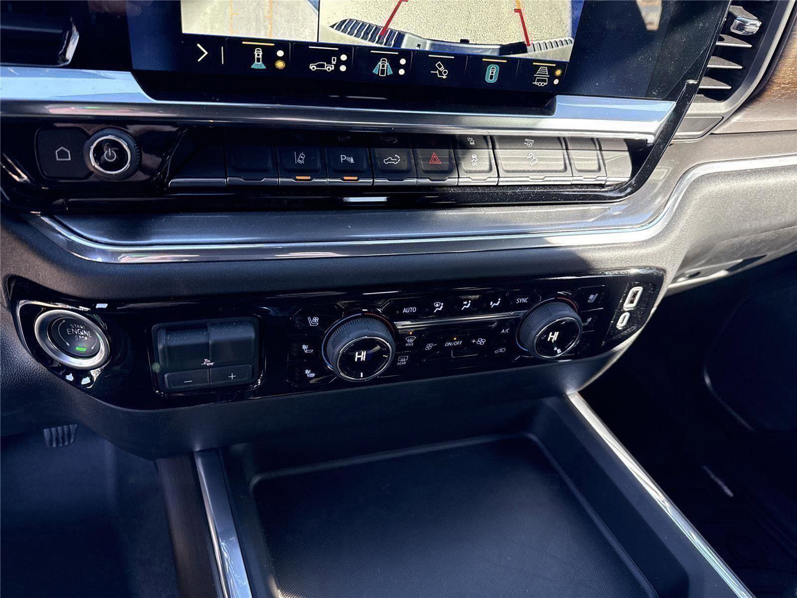 Used 2025 Chevrolet Silverado 2500 High Country w/ High Country Premium Package image 16