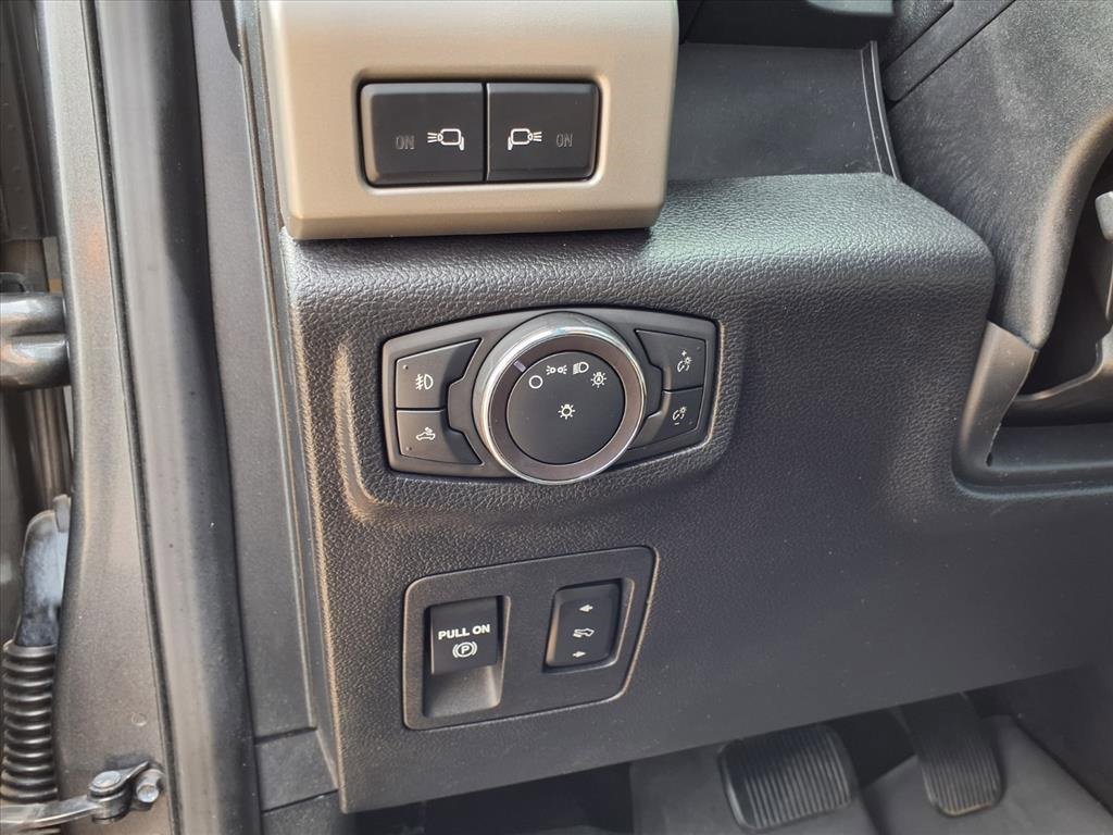 Certified 2019 Ford F150 Lariat image 25