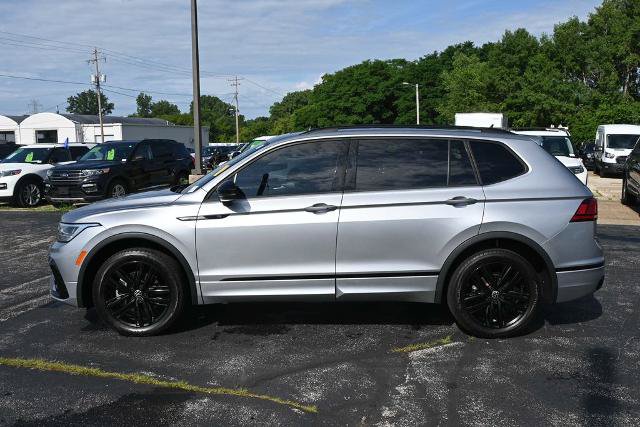 Used 2022 Volkswagen Tiguan SE R-Line AWD/4WD image 4