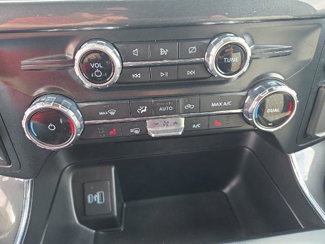 Certified 2022 Ford F150 XLT w/ Equipment Group 302A High image 31