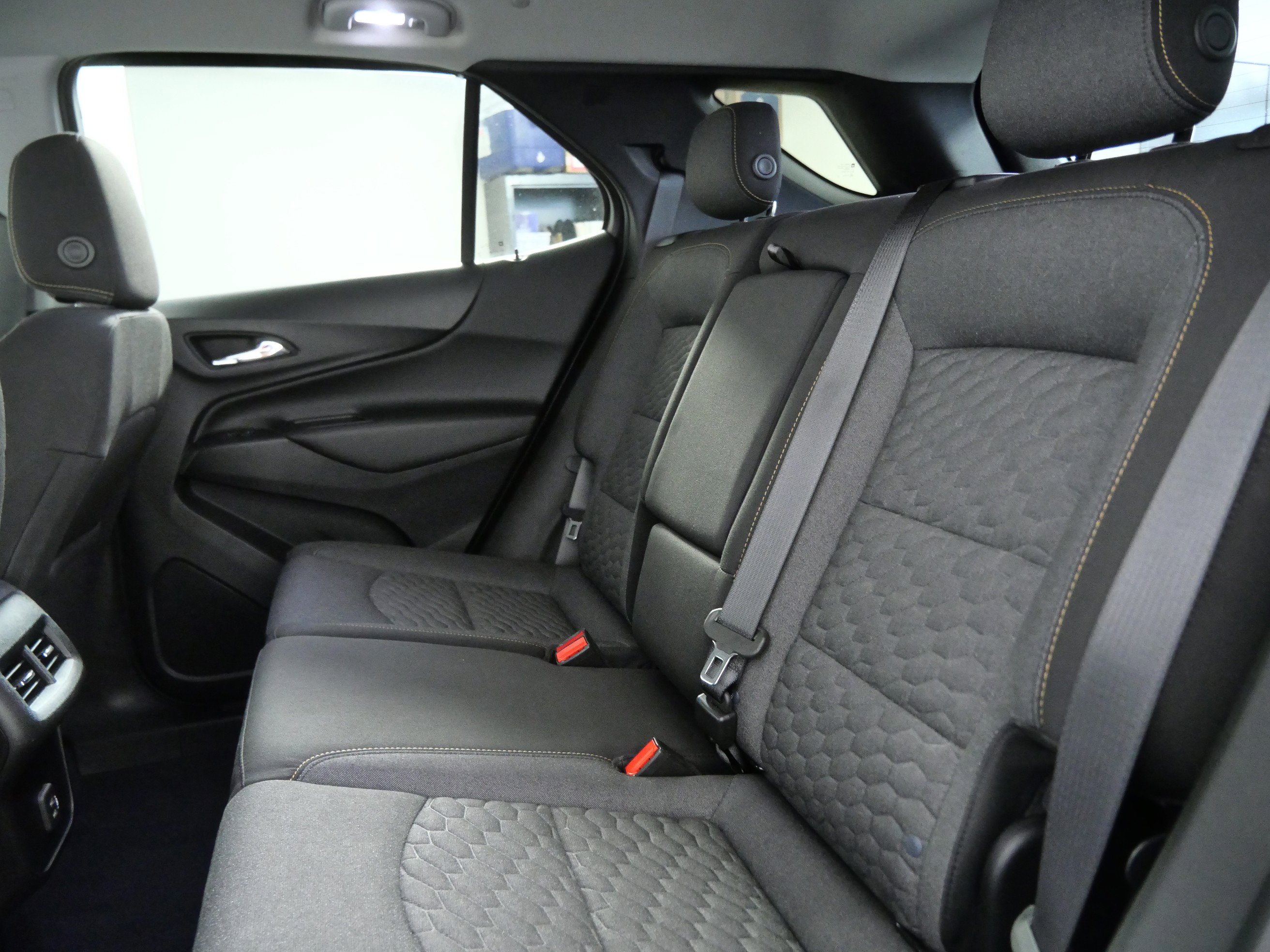 Used 2020 Chevrolet Equinox LT AWD/4WD image 14