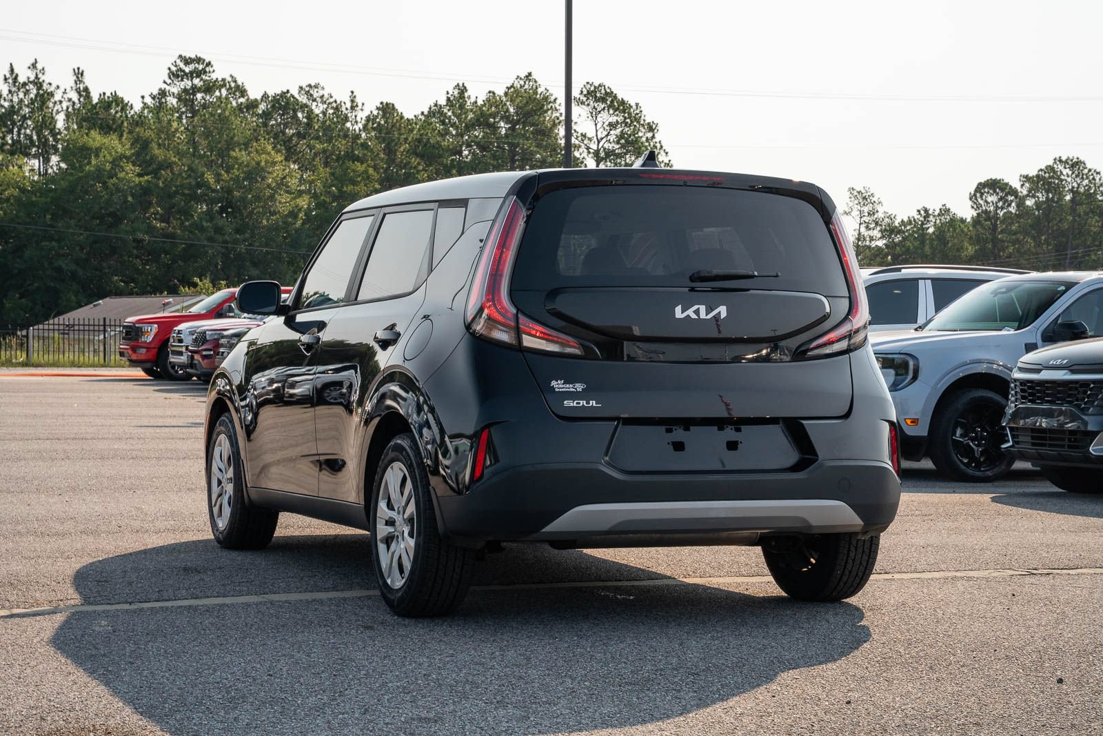 Used 2023 Kia Soul LX FWD image 5