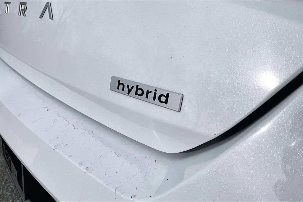 Used 2025 Hyundai Elantra SEL FWD image 9