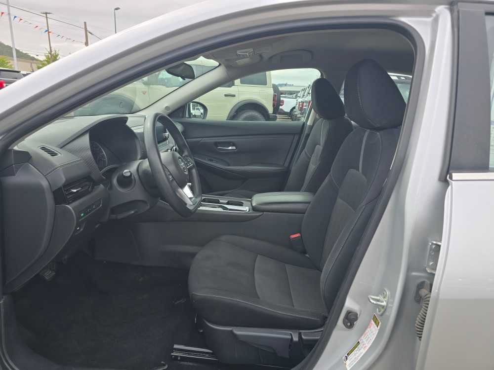 Used 2023 Nissan Sentra SV FWD image 9