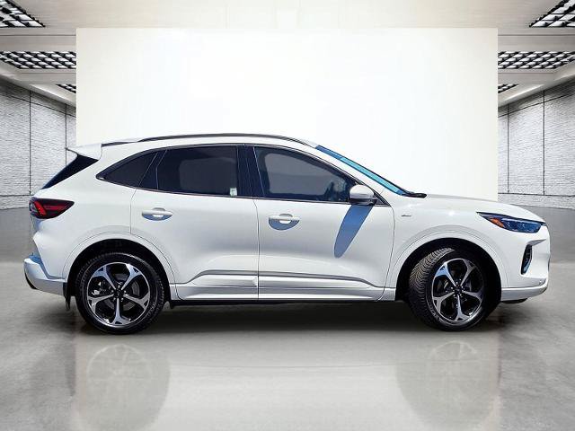 Certified 2023 Ford Escape ST-Line Elite AWD/4WD image 6