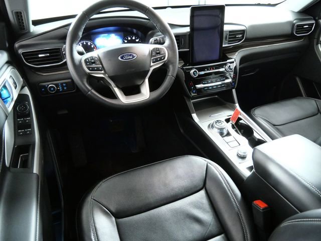 Certified 2024 Ford Explorer Limited w/ Limited Technology Package image 4