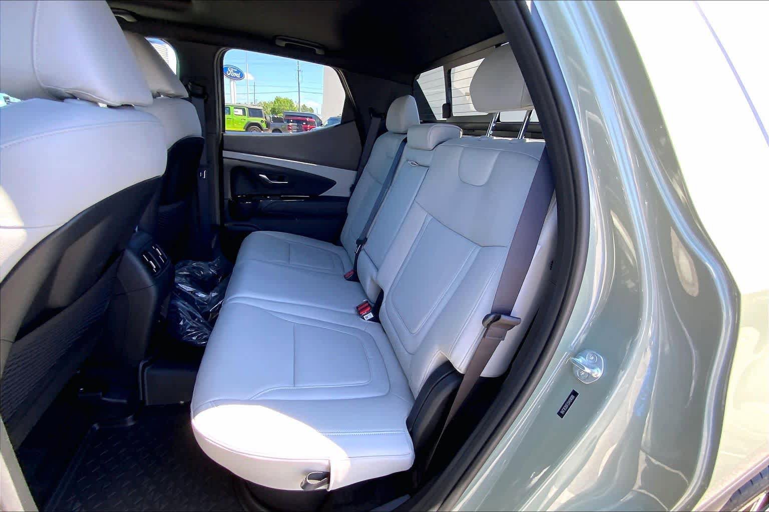 Used 2025 Hyundai Santa Cruz Limited AWD/4WD image 20
