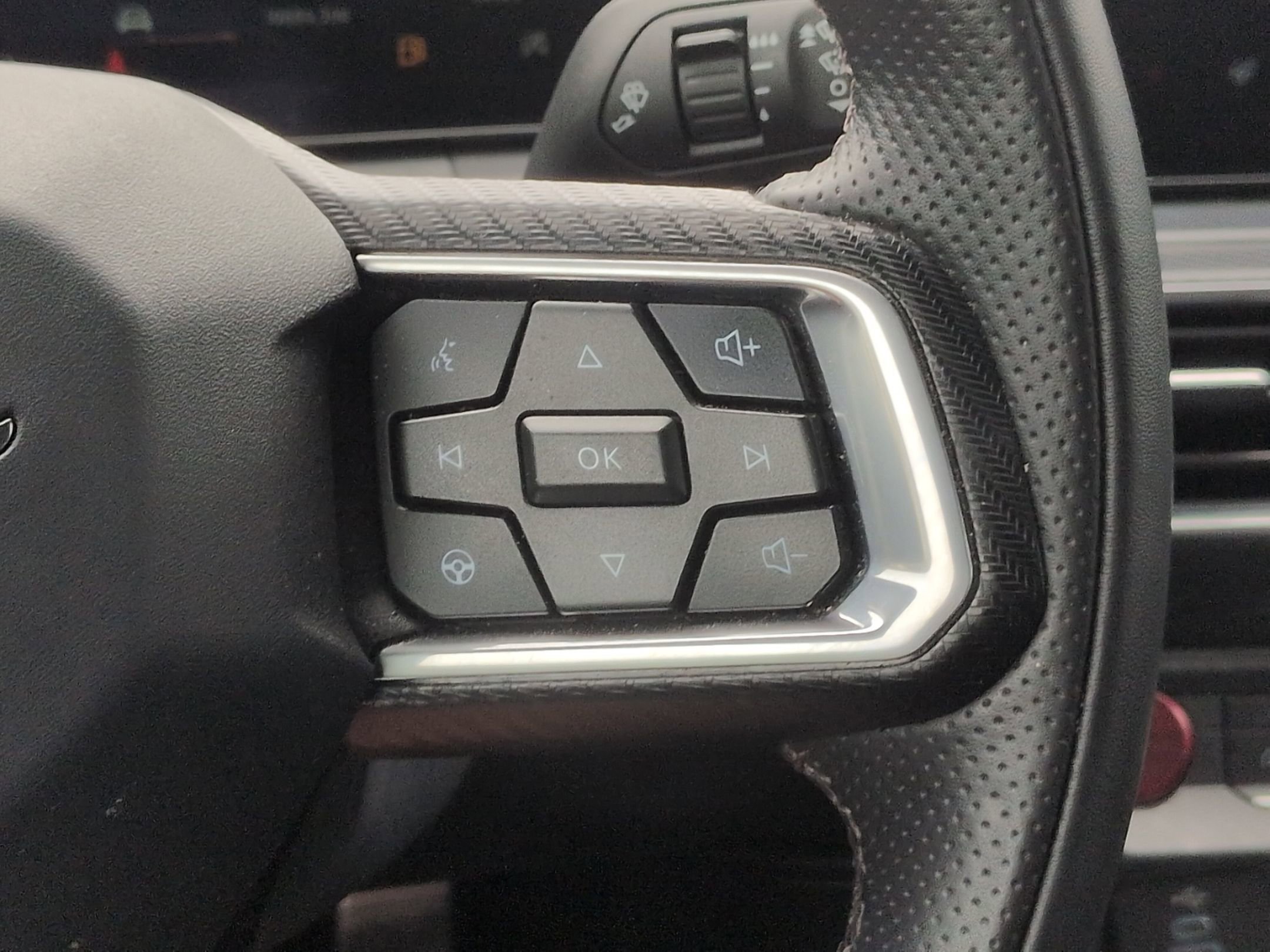 Certified 2024 Ford Mustang Premium RWD image 19