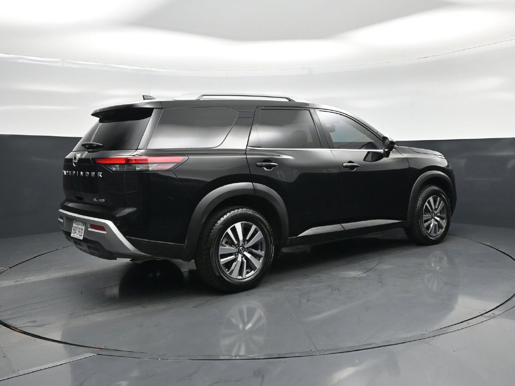 Used 2022 Nissan Pathfinder SL AWD/4WD image 31