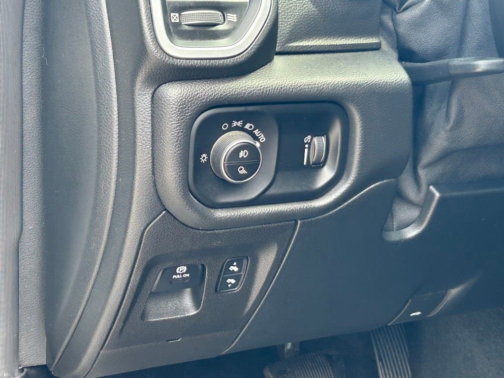 Used 2021 RAM 1500 Big Horn RWD image 37