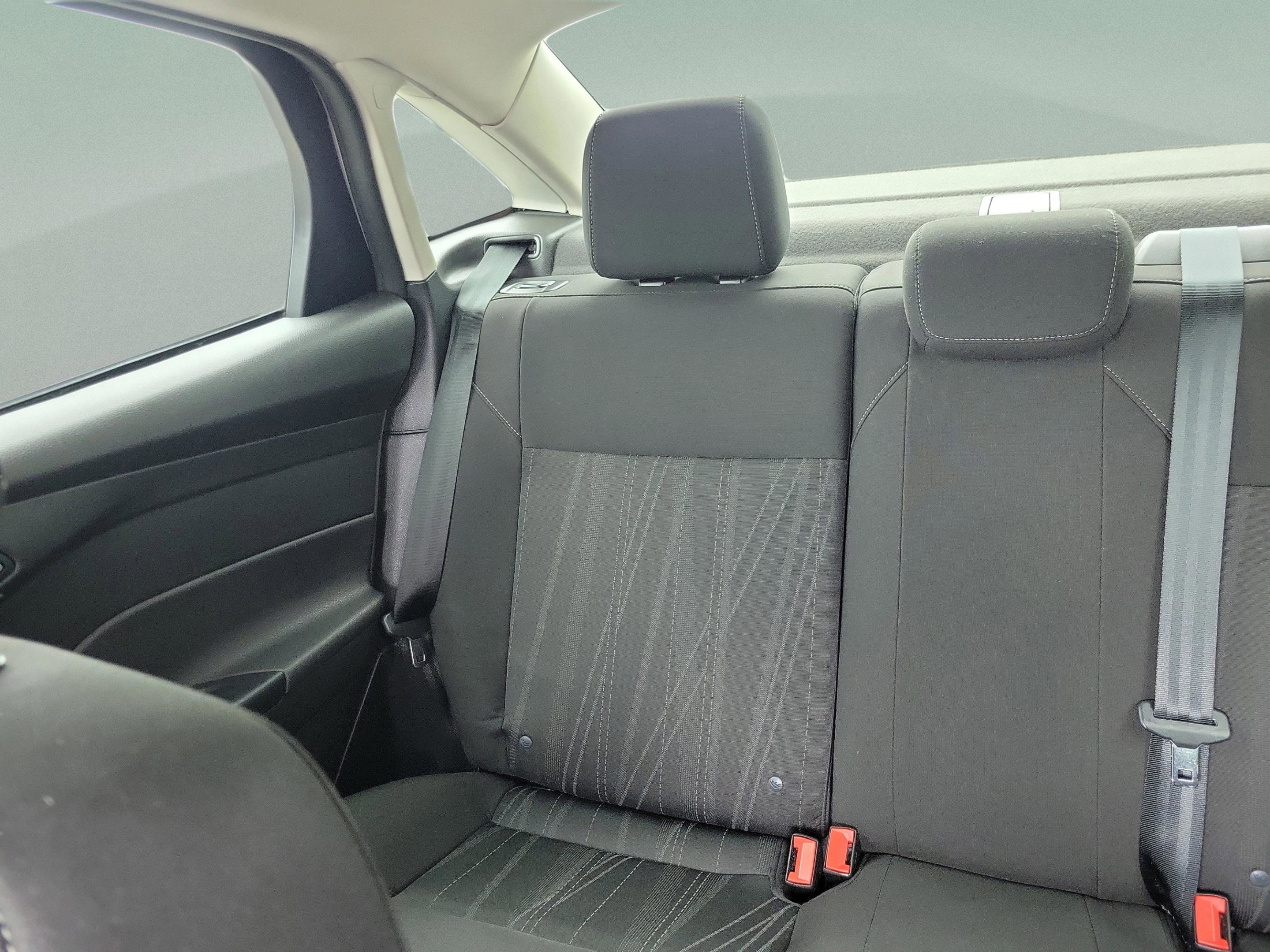 Certified 2017 Ford Focus SE FWD image 8