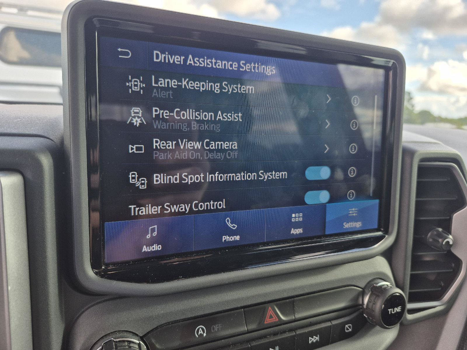 Certified 2021 Ford Bronco Sport Outer Banks w/ Outer Banks Package AWD/4WD image 3