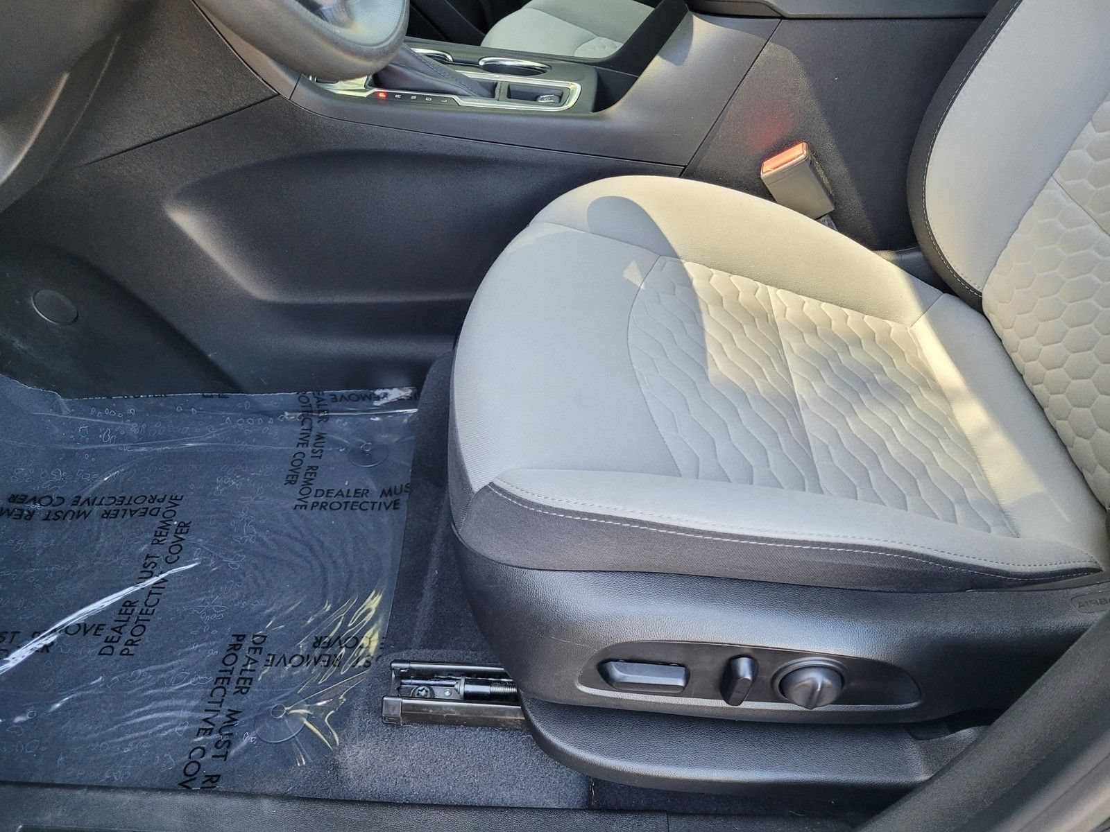 Used 2021 Chevrolet Equinox LS AWD/4WD image 23