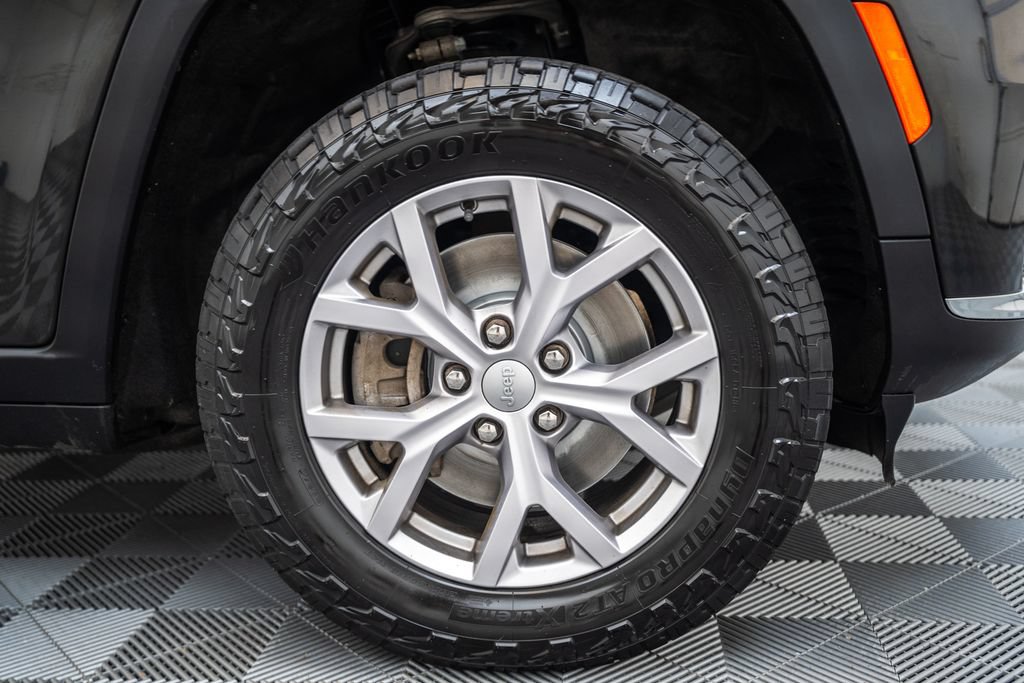 Used 2022 Jeep Grand Cherokee L Limited AWD/4WD image 15