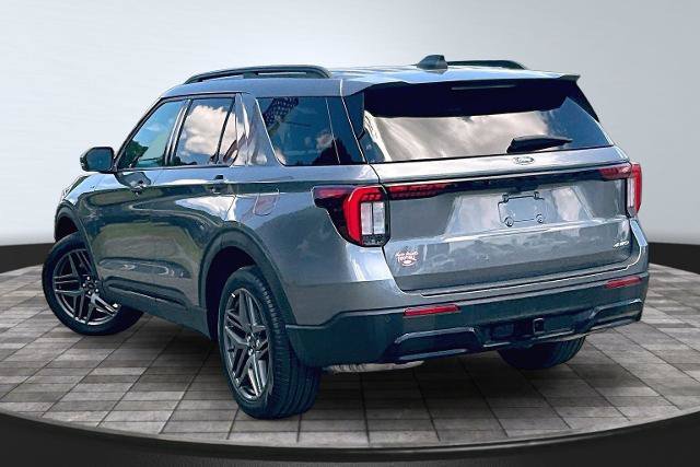 Certified 2025 Ford Explorer ST-Line w/ ST-Line Street Pack AWD/4WD image 2