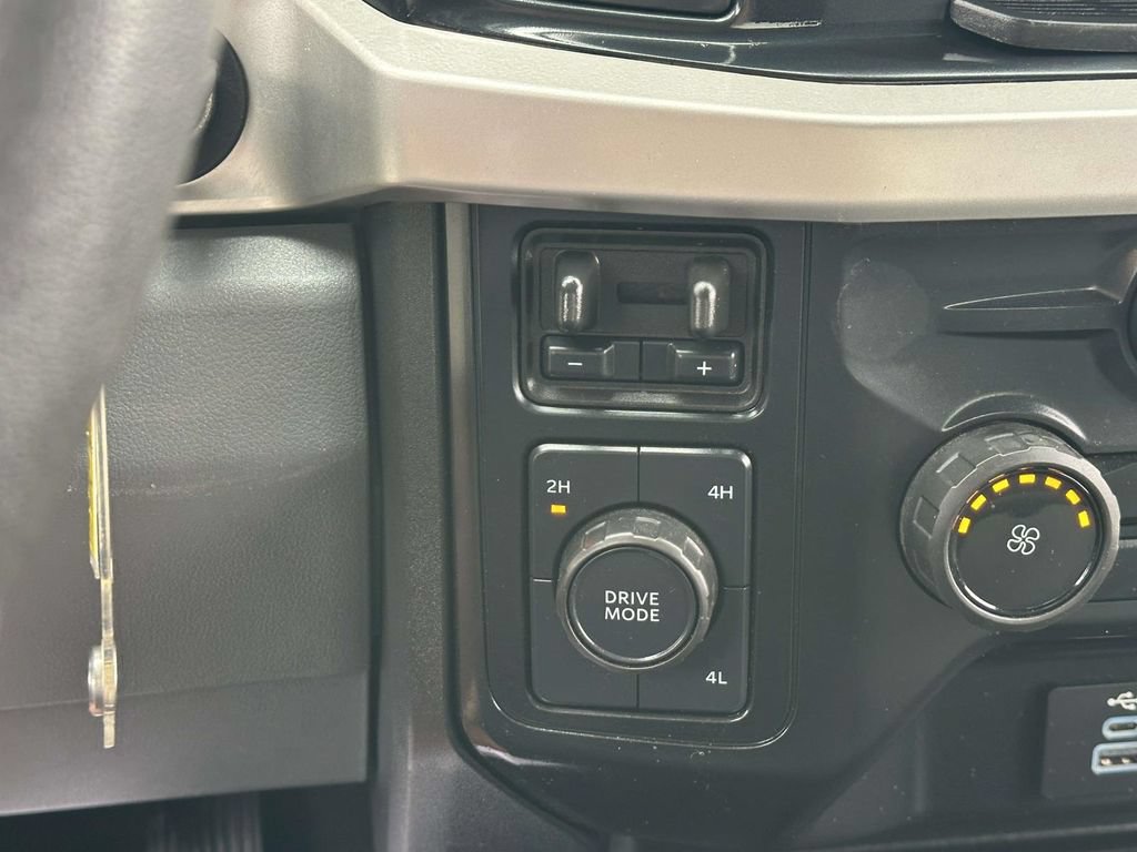 Certified 2025 Ford F250 4x4 Crew Cab Super Duty image 18