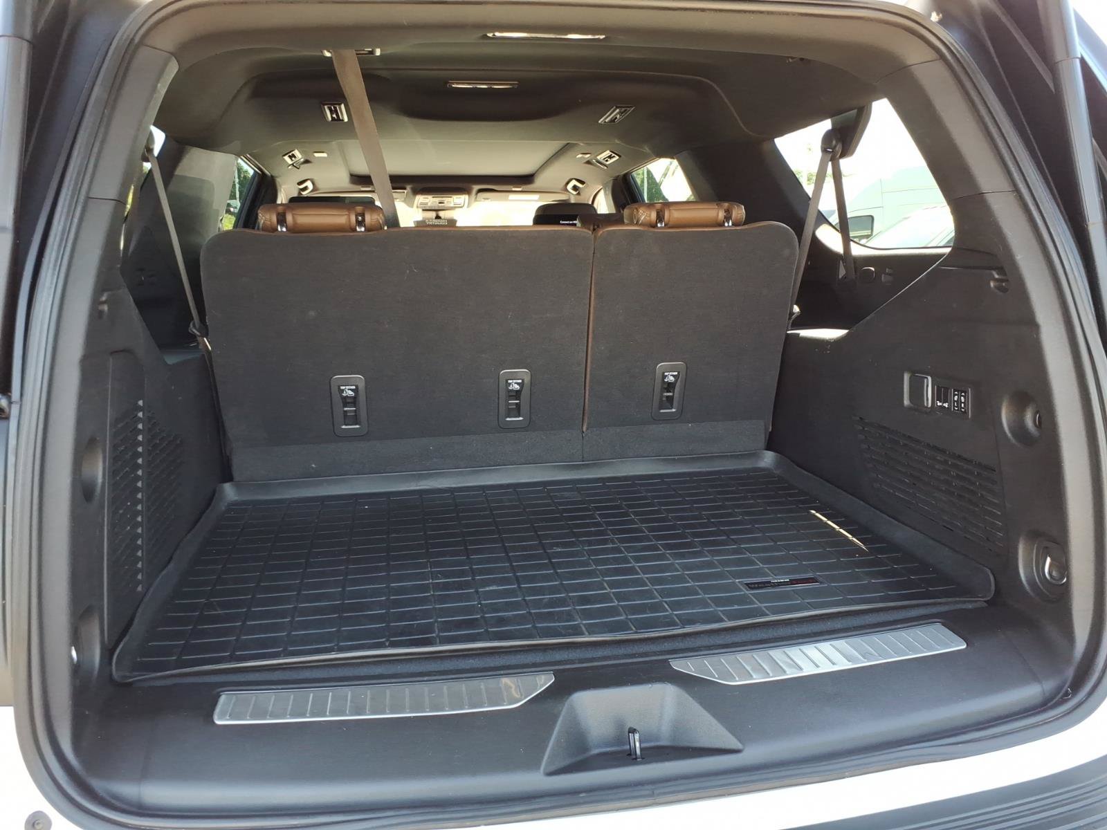Used 2023 Chevrolet Suburban High Country w/ Advanced Technology Package AWD/4WD image 12