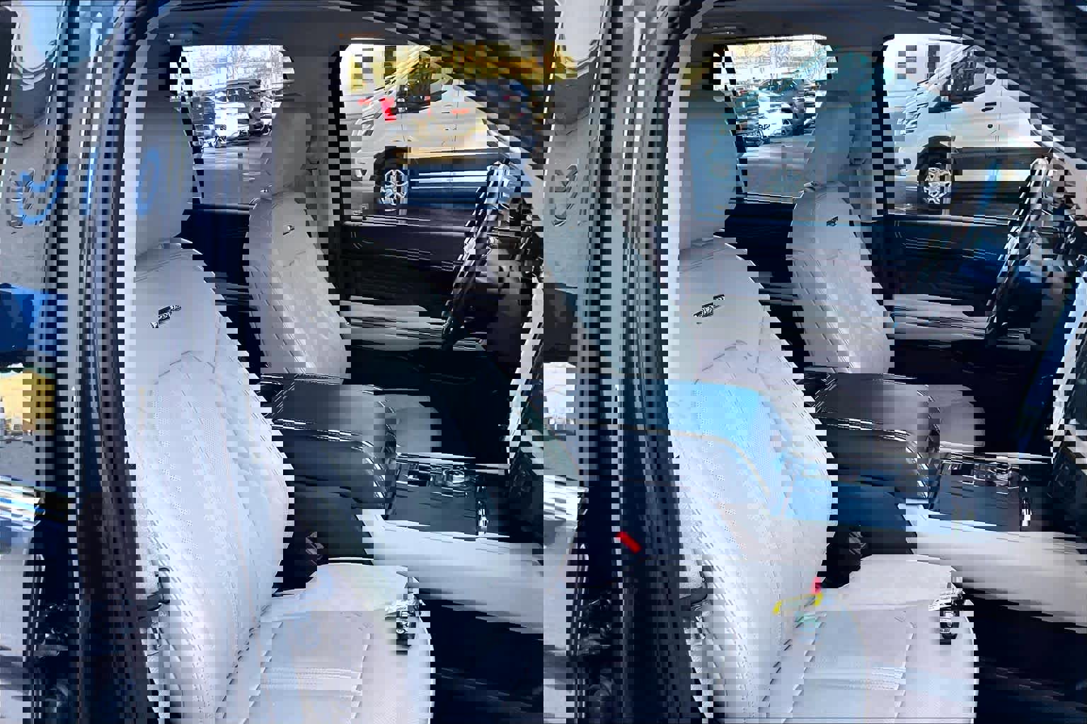 Certified 2023 Ford Expedition Platinum image 10