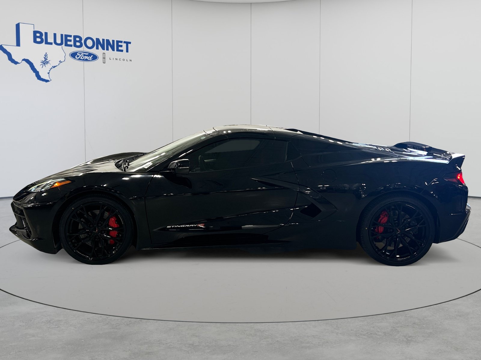 Used 2023 Chevrolet Corvette Stingray Premium Conv w/ Z51 Performance Package RWD image 8
