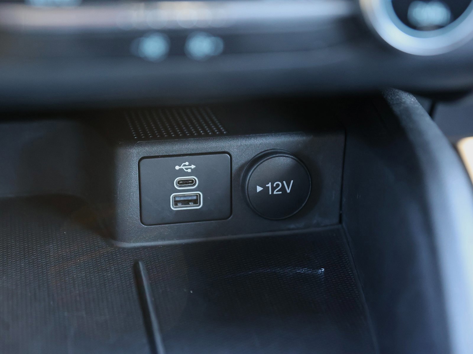 Certified 2025 Ford Escape Active image 28