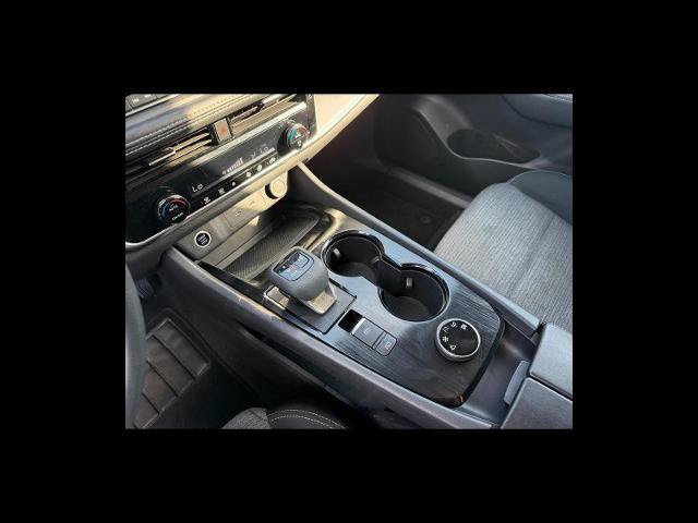 Used 2022 Nissan Rogue SV AWD/4WD image 22