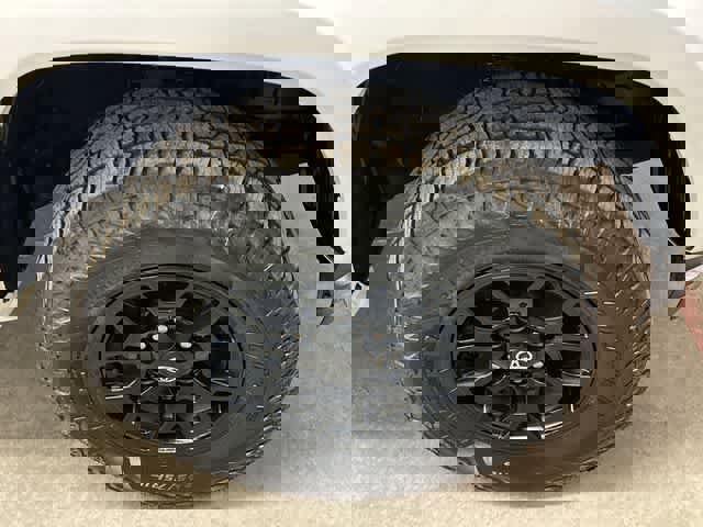 Used 2022 Toyota Tacoma SR5 image 9