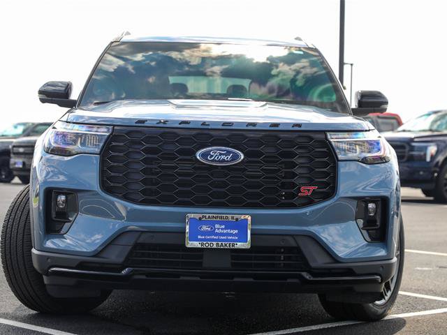 Certified 2025 Ford Explorer ST AWD/4WD image 4