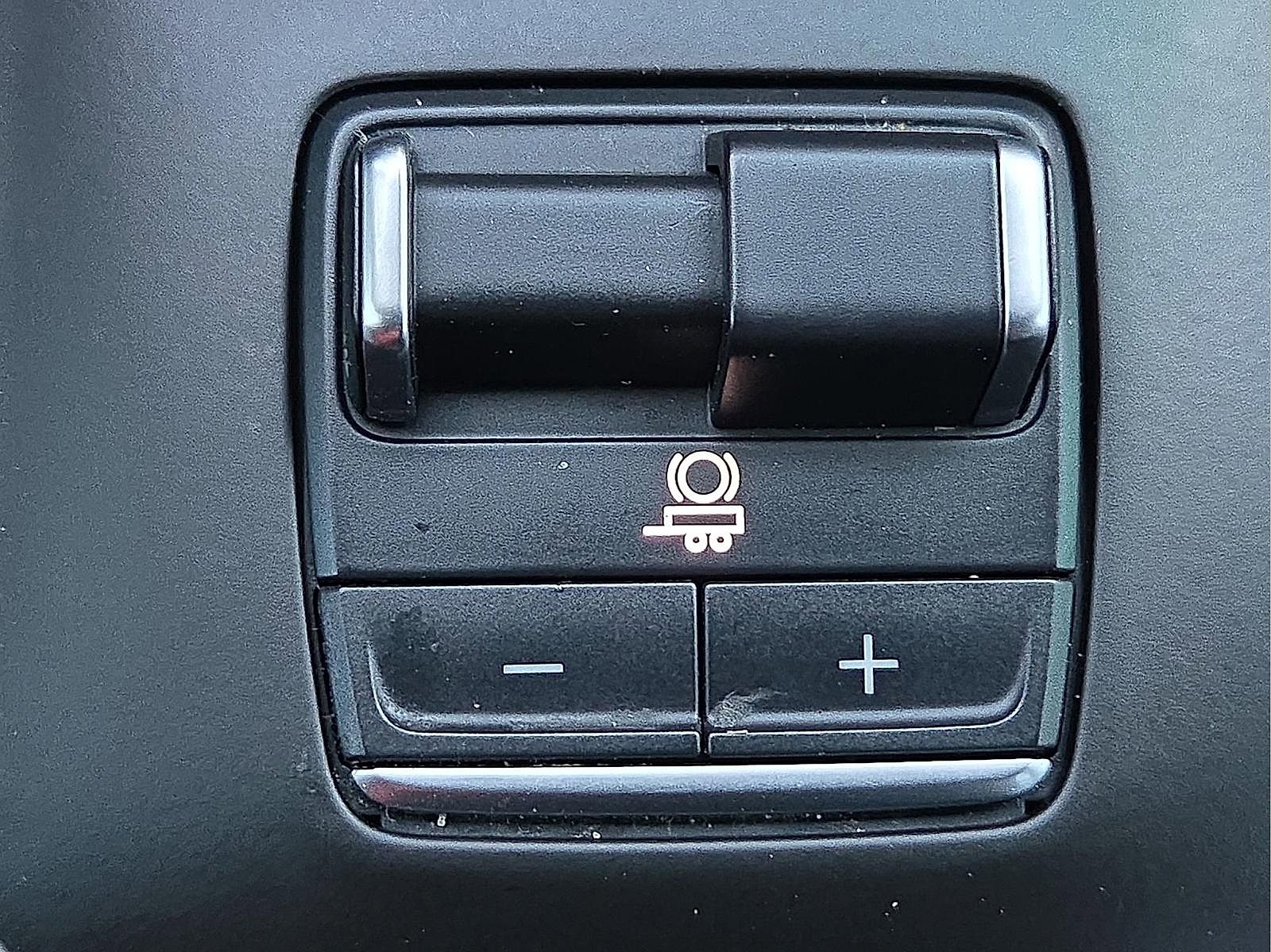 Used 2025 GMC Sierra 2500 AT4 w/ AT4 Premium Plus Package image 17