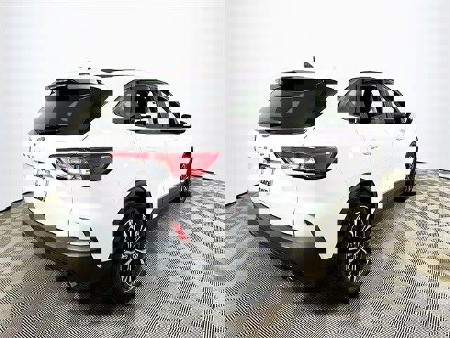 Certified 2022 Ford Escape SE w/ SE Sport Appearance Package image 2