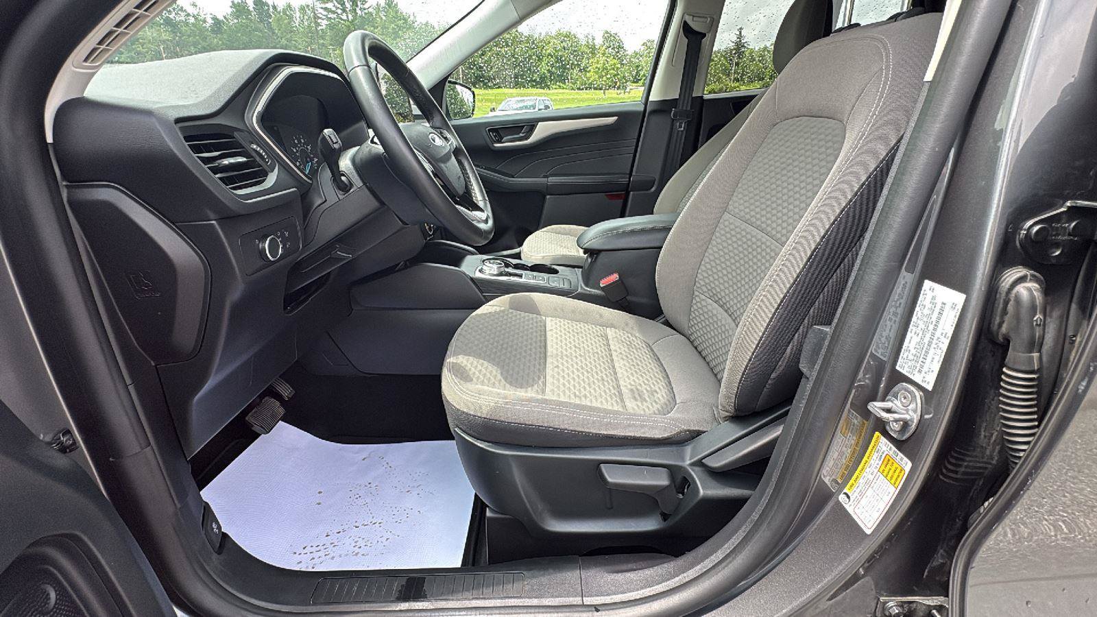 Certified 2022 Ford Escape SE w/ Cold Weather Package AWD/4WD image 21