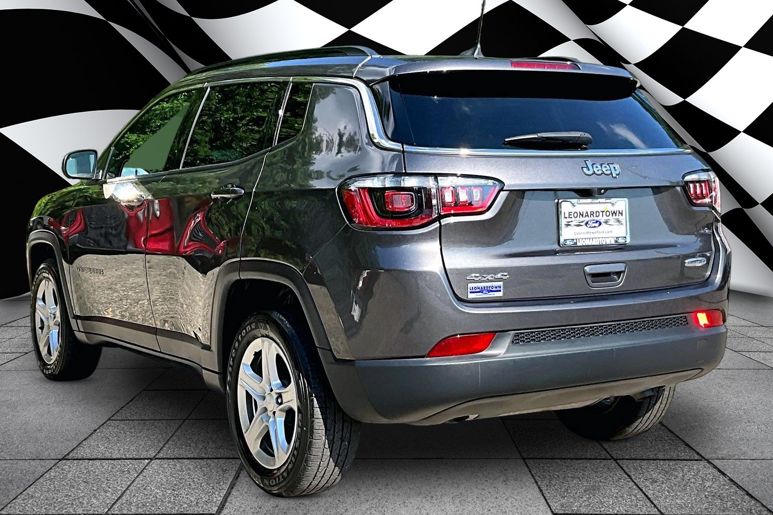 Used 2023 Jeep Compass Latitude AWD/4WD image 12
