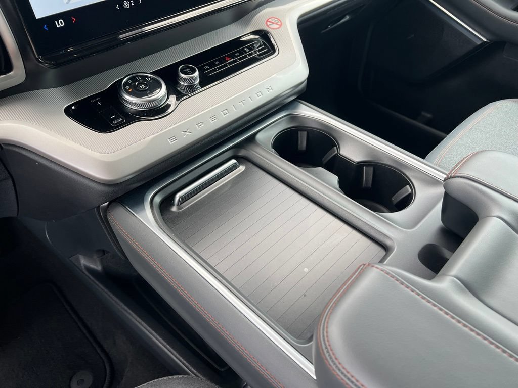 Certified 2025 Ford Expedition Platinum AWD/4WD image 37