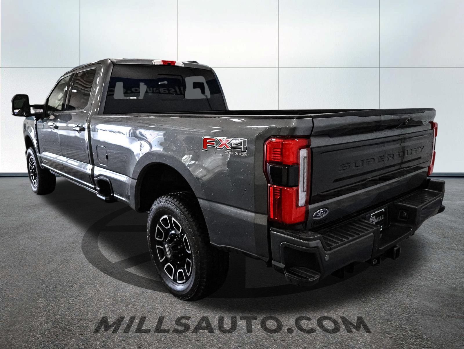 Certified 2025 Ford F350 Platinum AWD/4WD image 5