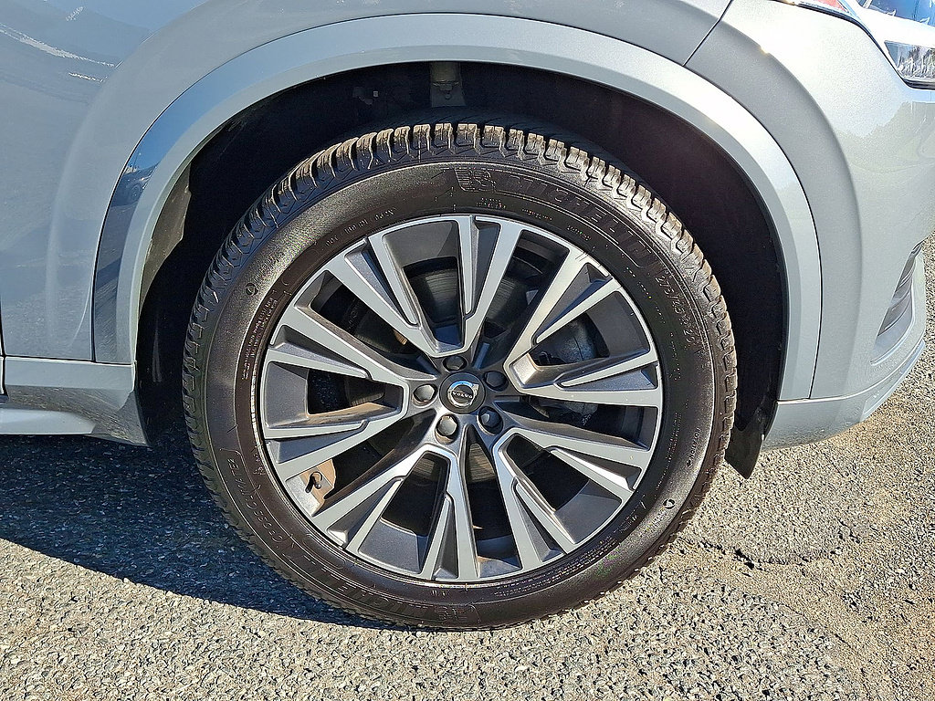Used 2022 Volvo XC90 T6 Momentum w/ Climate Package AWD/4WD image 33