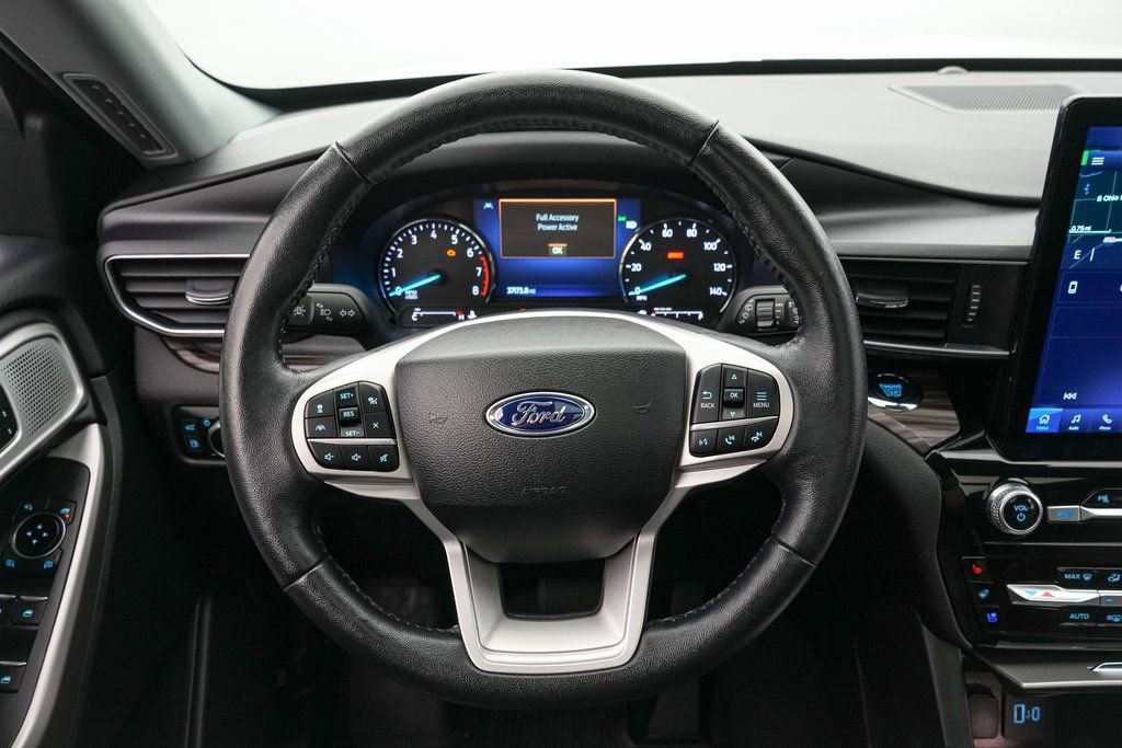 Certified 2023 Ford Explorer Limited w/ Hybrid Equipment Group 310A image 13