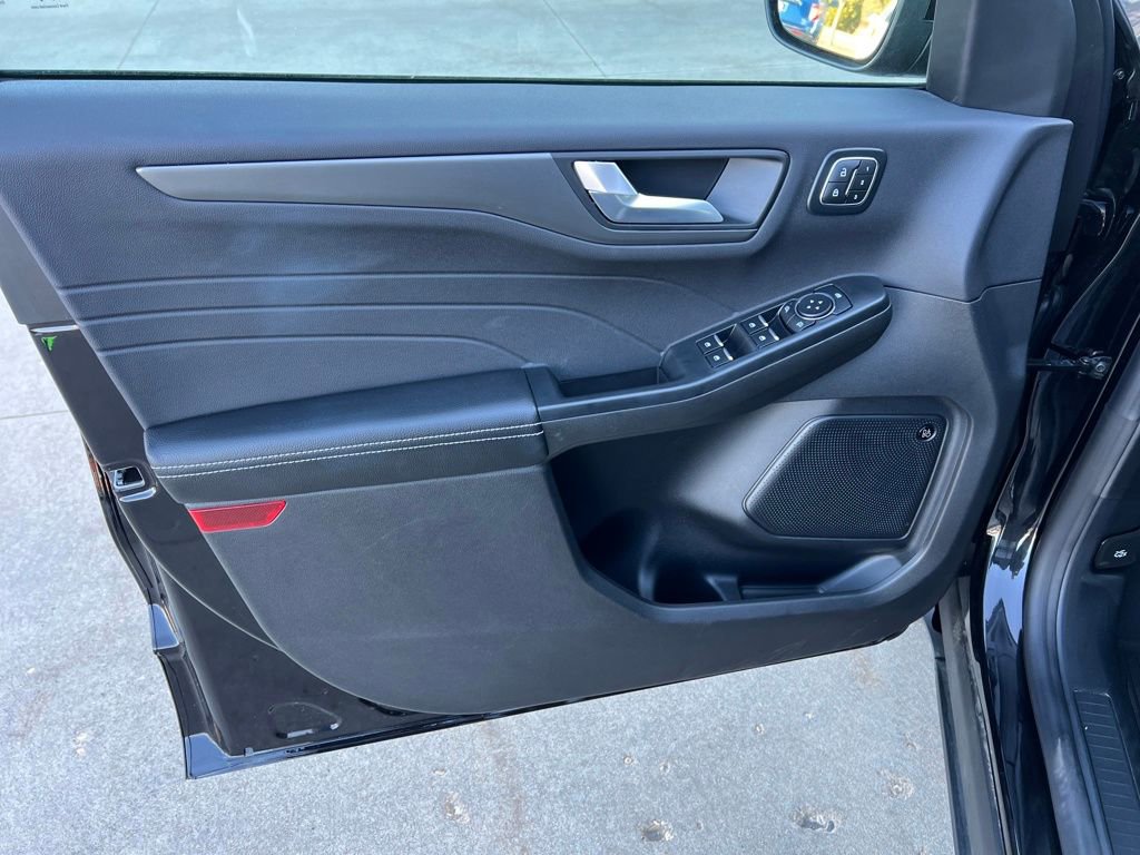 Certified 2024 Ford Escape Active w/ Tech Pack #2 image 12