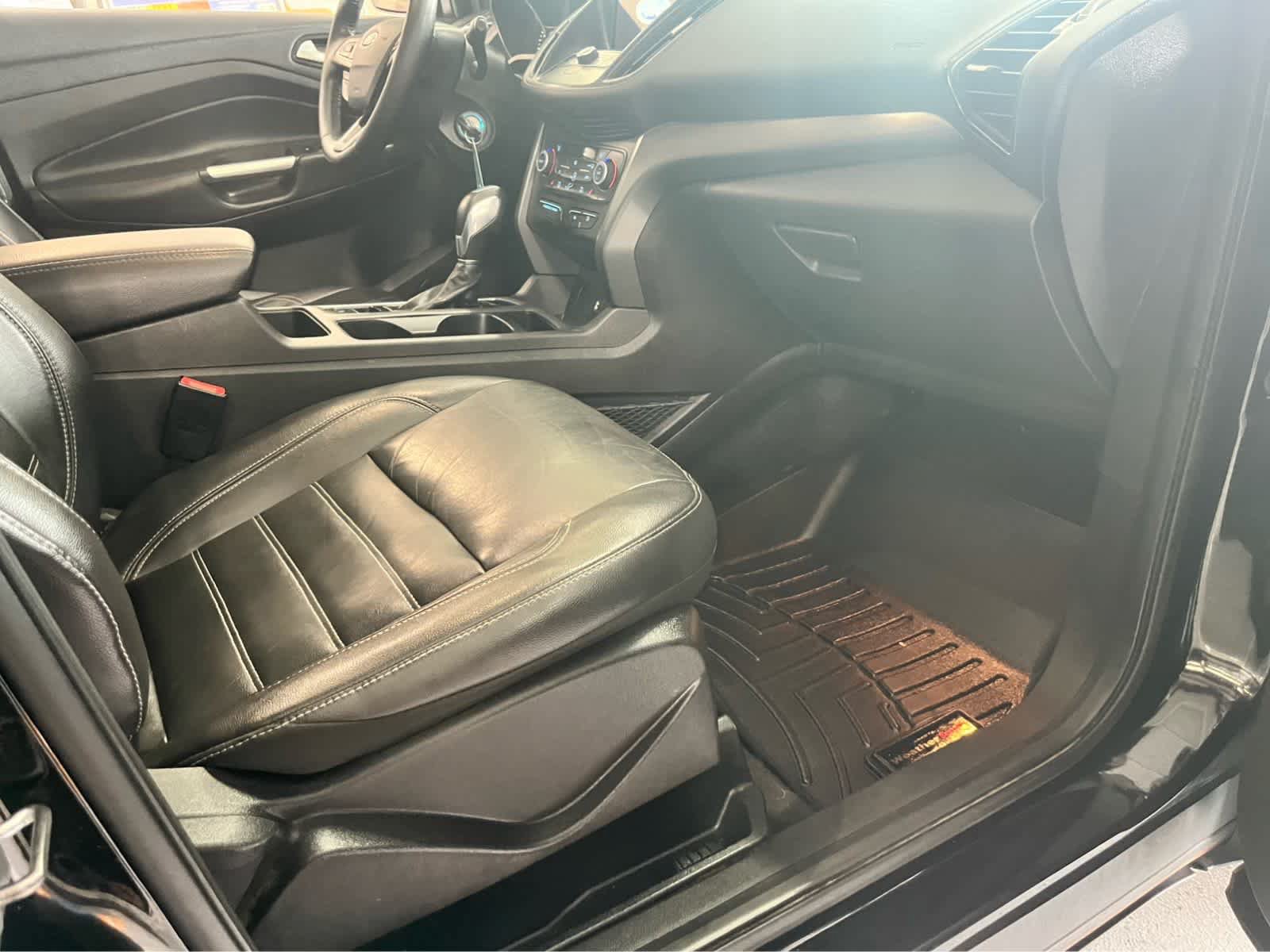 Certified 2018 Ford Escape SEL FWD image 45