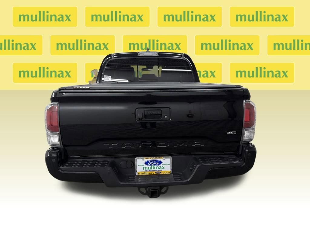 Used 2020 Toyota Tacoma TRD Off-Road w/ Technology Package AWD/4WD image 4
