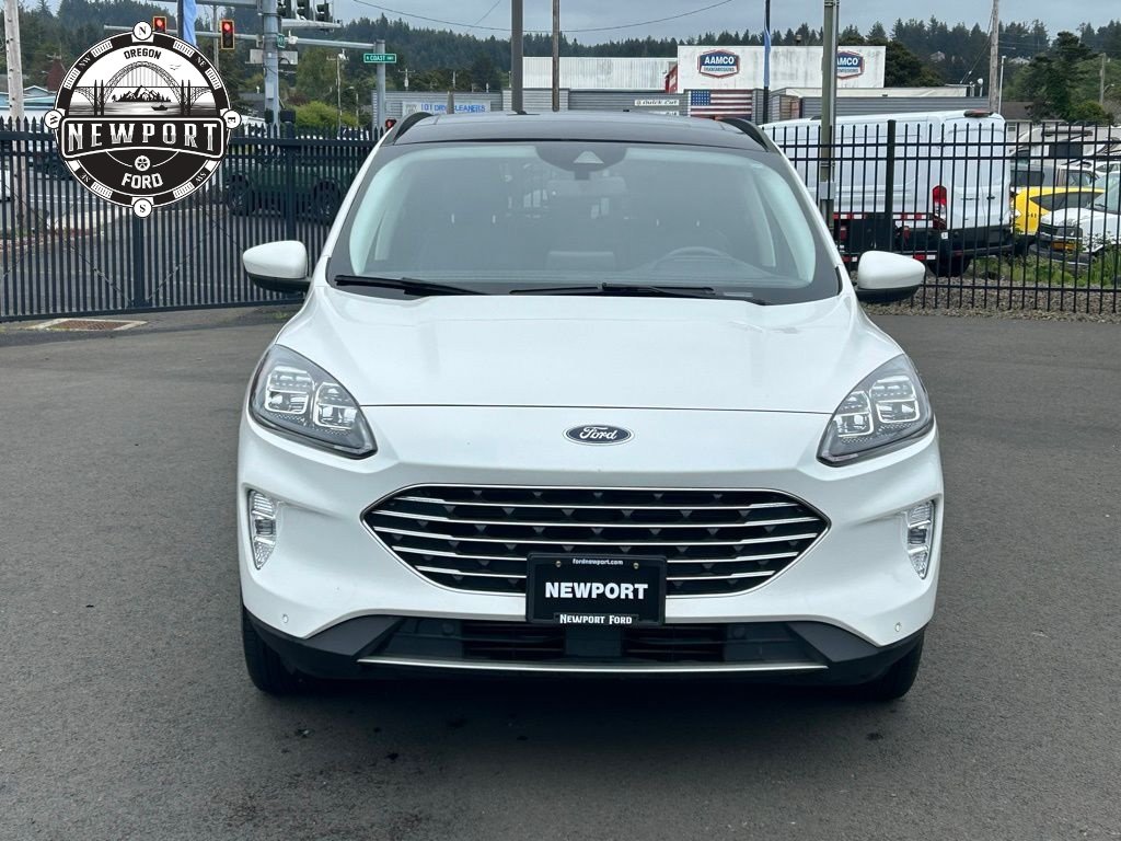 Certified 2022 Ford Escape Titanium w/ Titanium Elite Package AWD/4WD image 2