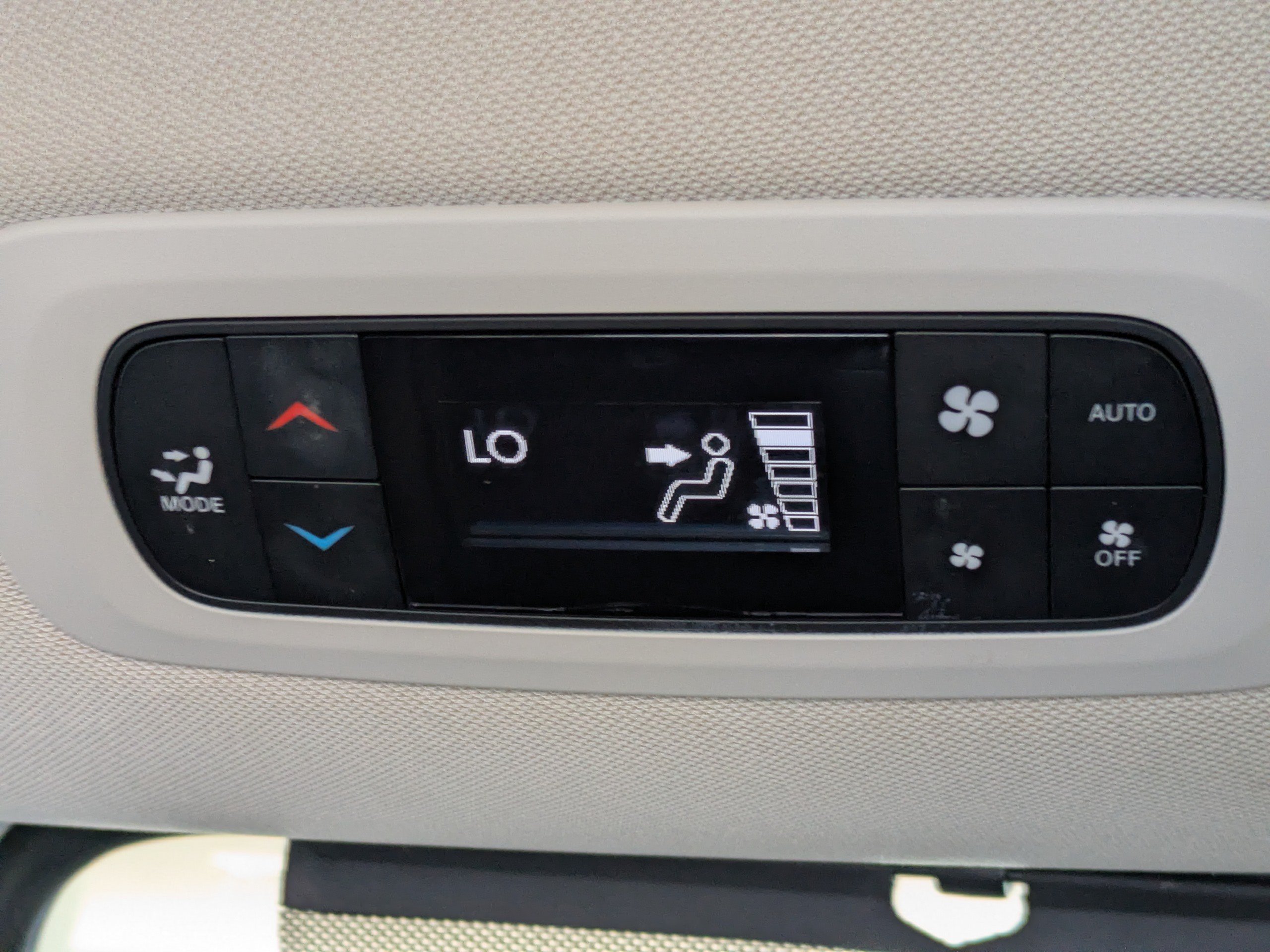 Used 2023 Chrysler Pacifica Touring-L FWD image 22