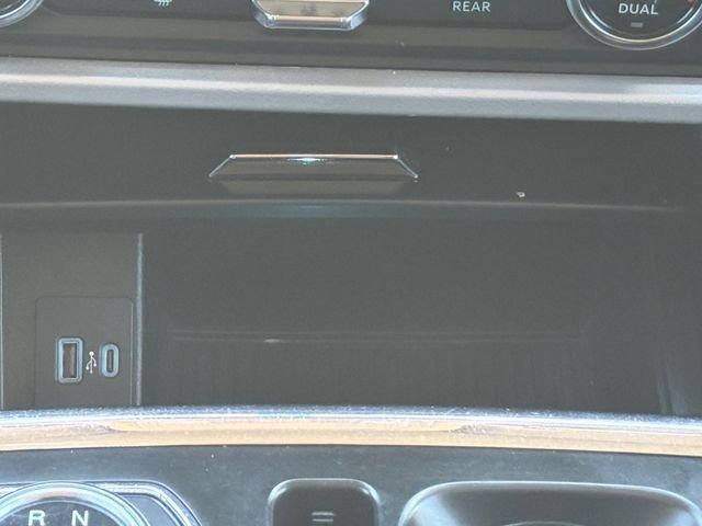 Certified 2022 Ford Expedition XLT image 12