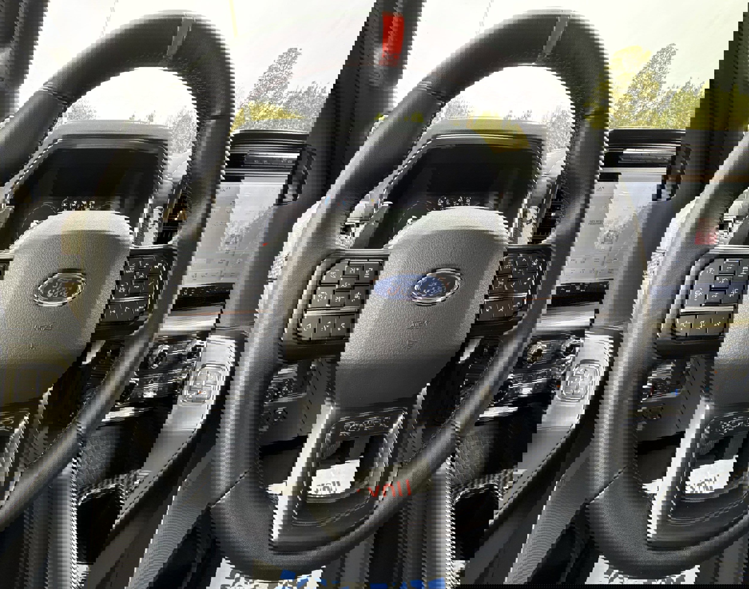 Certified 2022 Ford F150 Raptor w/ Equipment Group 801A High image 21