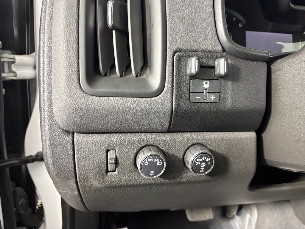Used 2022 Chevrolet Colorado ZR2 AWD/4WD image 13