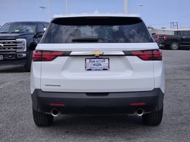 Used 2023 Chevrolet Traverse LS w/ Safety Package FWD image 6