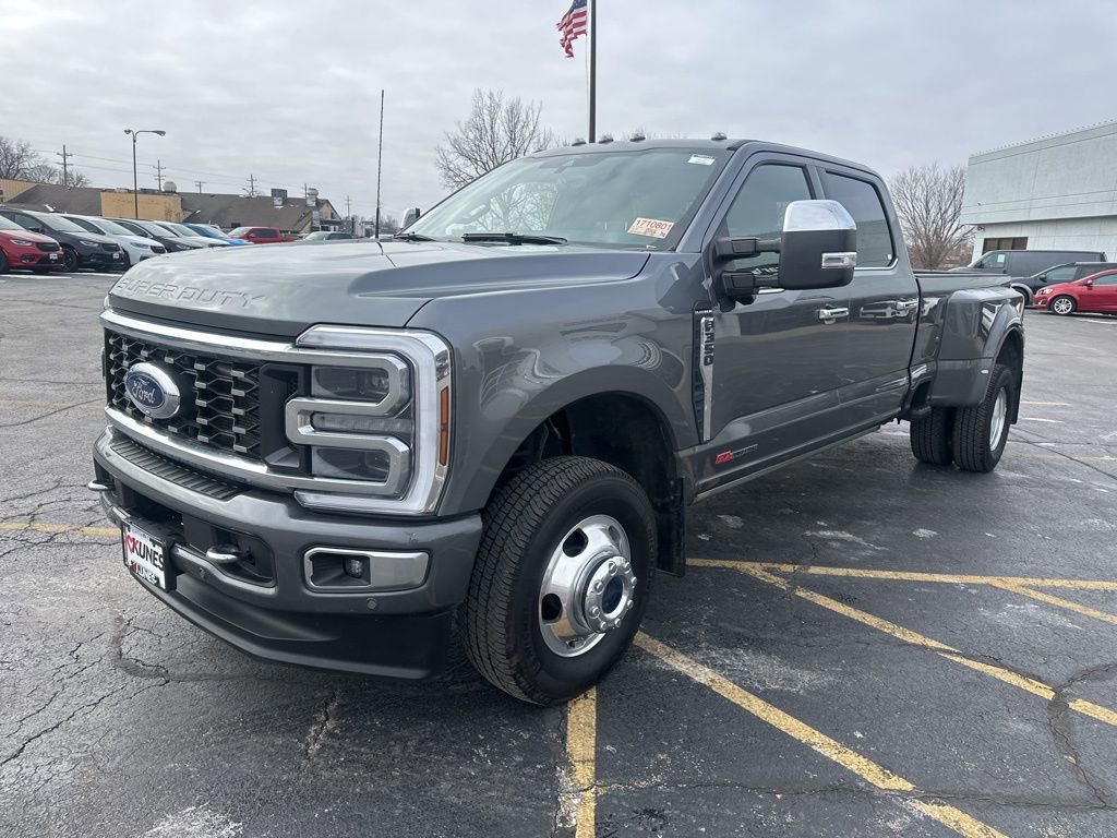 Certified 2024 Ford F350 Platinum w/ FX4 Off-Road Package image 16