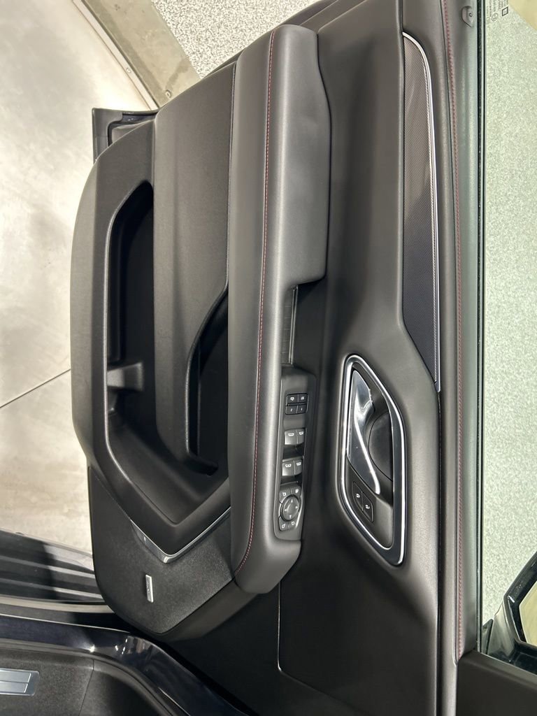 Used 2023 Chevrolet Suburban RST w/ Luxury Package image 13