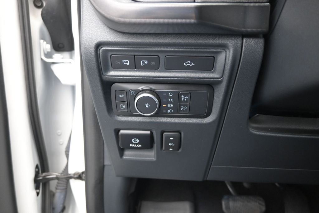 Certified 2023 Ford F150 Platinum w/ Equipment Group 701A High AWD/4WD image 13