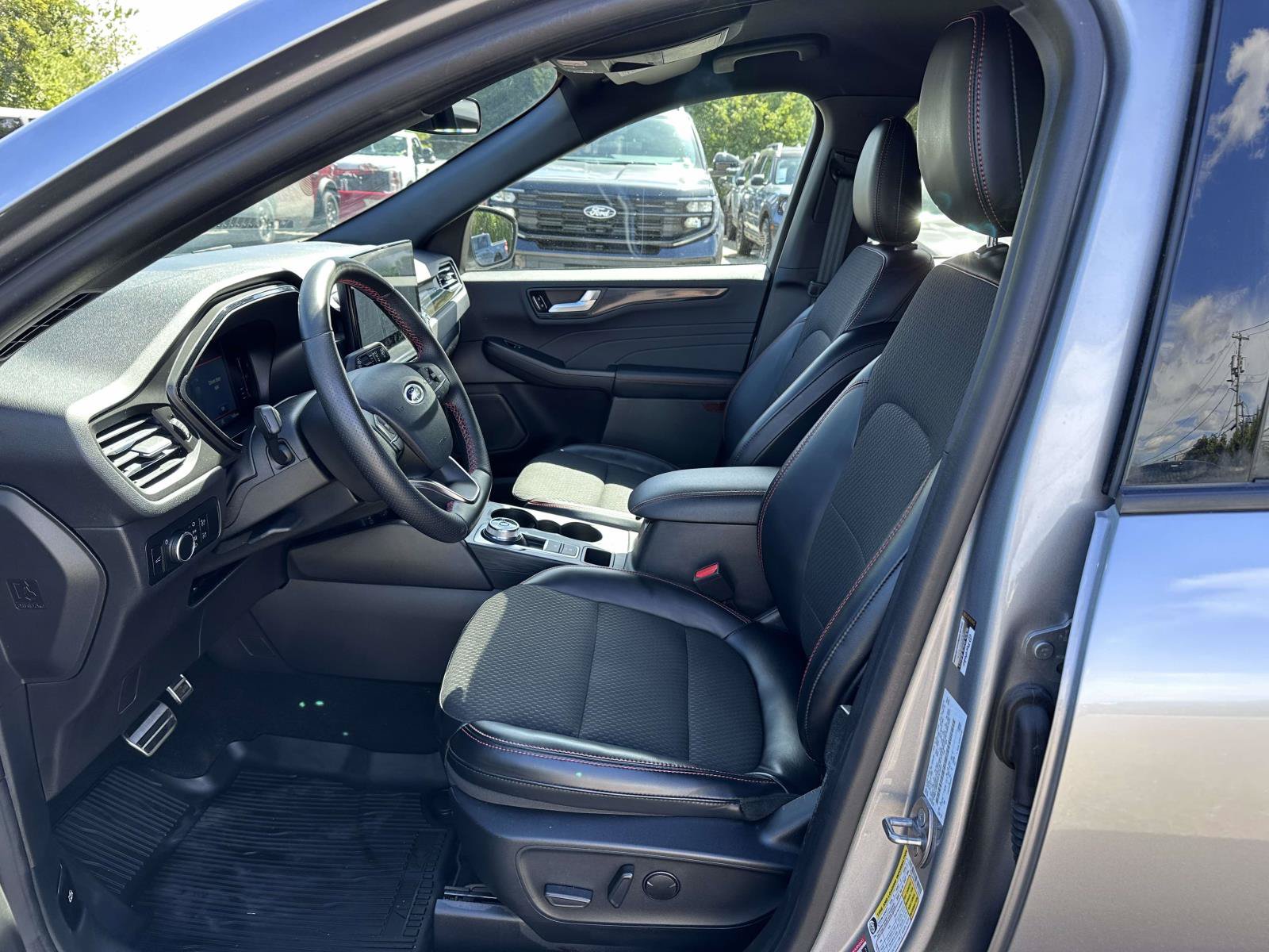 Certified 2024 Ford Escape ST-Line w/ Tech Pack #1 AWD/4WD image 12