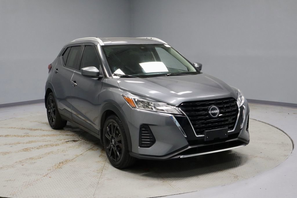 Used 2022 Nissan Kicks SV image 8